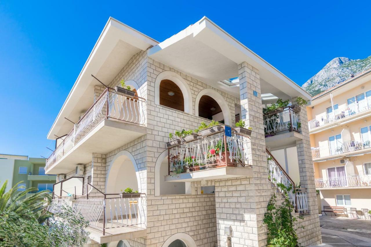 Apartment Holiday Makarska Exterior foto