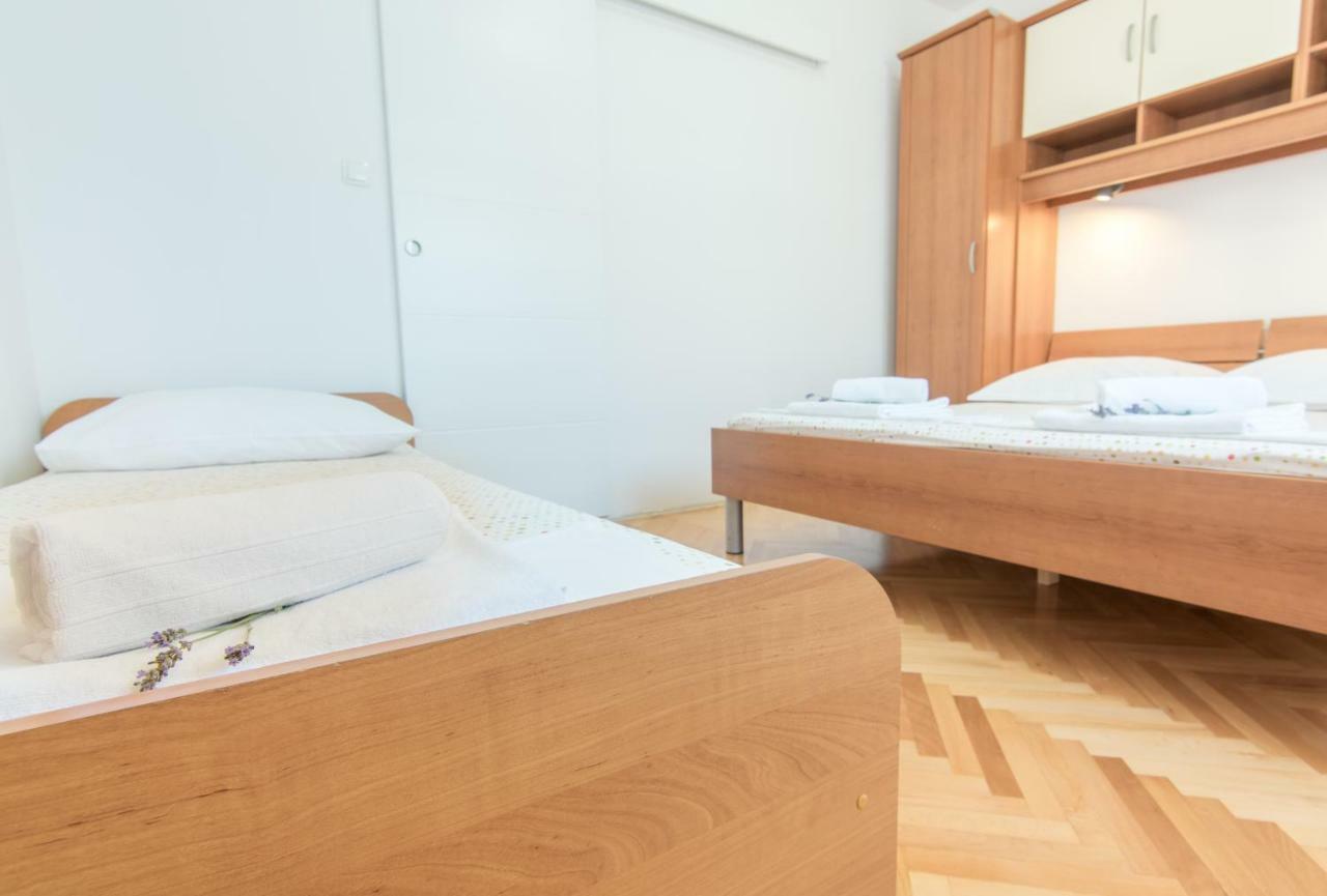 Apartment Holiday Makarska Exterior foto